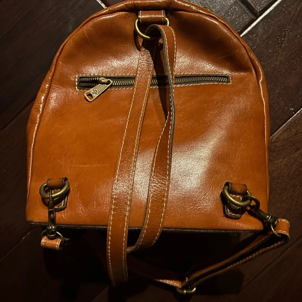 Patricia Nash Floral Embossed Tan Leather Backpack - Picture 4 of 6